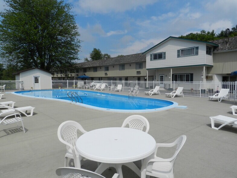 More Photos Of 37067 Nys Route 12, Clayton Hotel For Sale
