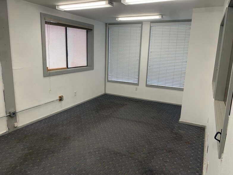 More Photos Of 510 E 5th Ave, Post Falls Freestanding For Lease