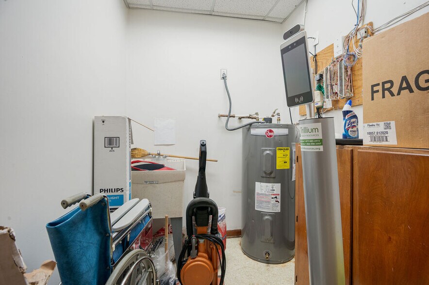 More Photos Of 231 Memorial Dr, Jacksonville Medical For Sale