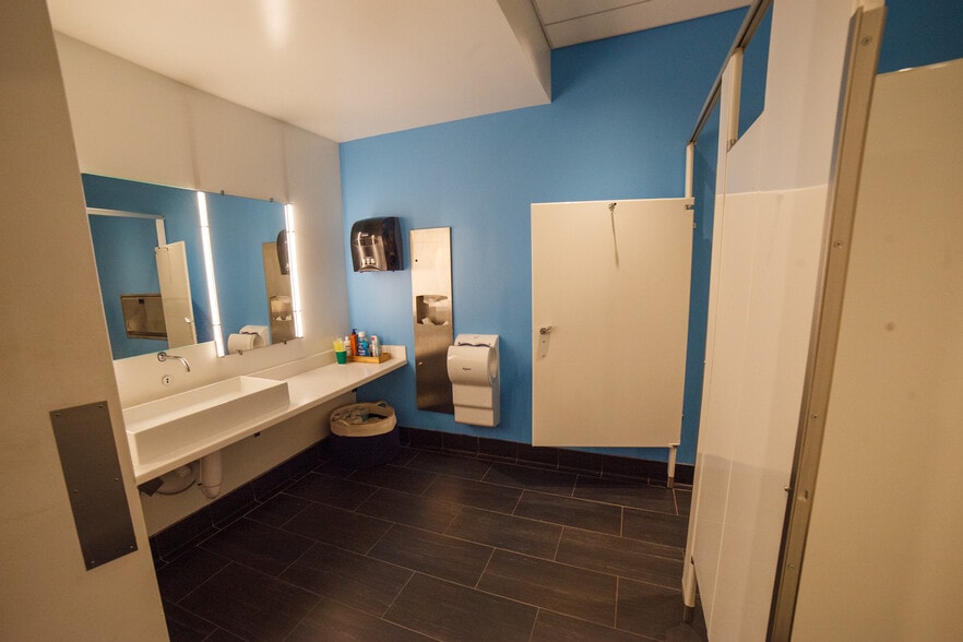 More Photos Of 309 E Chapel Hill St, Durham Office For Lease
