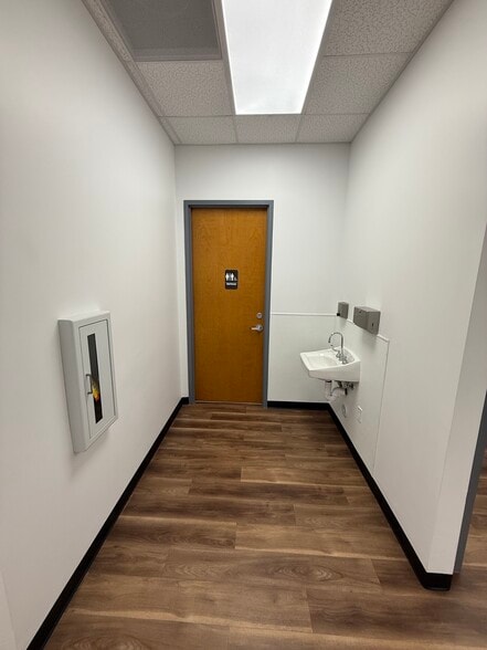 More Photos Of 2340 E Beardsley Rd, Phoenix Medical For Lease