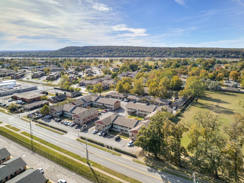Primary Photo Of 1054 E 57th Pl, Tulsa Apartments For Sale