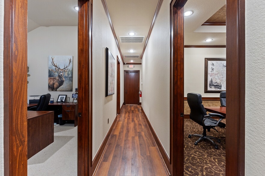 More Photos Of 22321 Gosling Rd, Spring Office For Sale