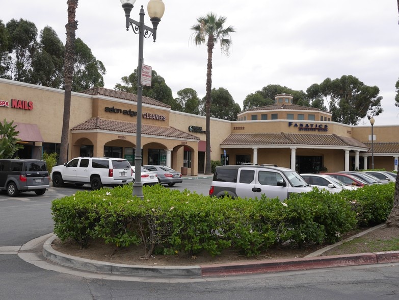 More Photos Of 22200-22290 La Palma, Yorba Linda Unknown For Lease