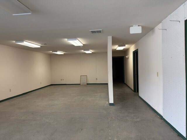 More Photos Of 1600 S Main St, Mcalester Industrial For Sale