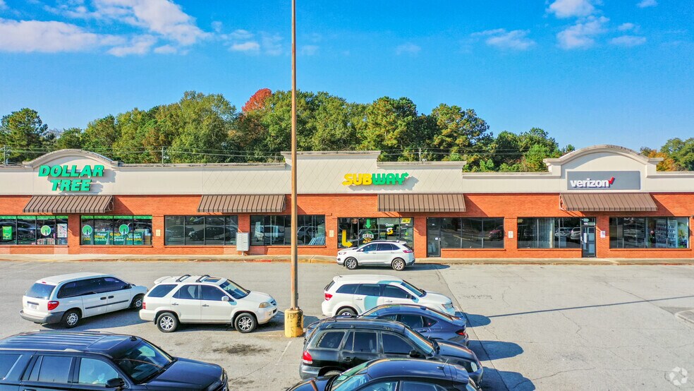 More Photos Of 120-164 N Lee St, Forsyth Unknown For Lease