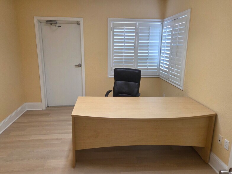 More Photos Of 1515 Smith St, Orlando Office For Sale