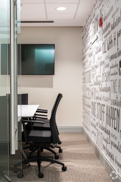 More Photos Of 36 S Charles St, Baltimore Office For Lease