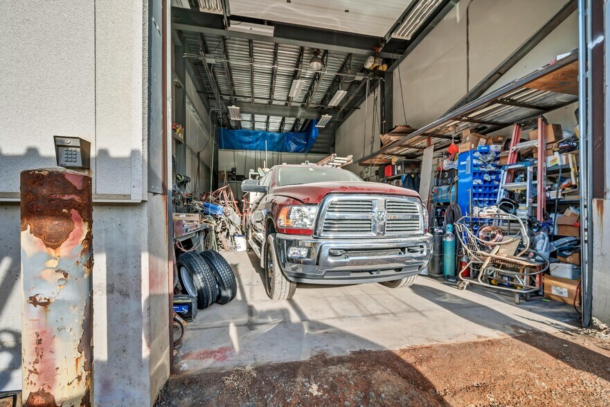 More Photos Of 41 Padanaram Rd, Danbury Manufacturing For Sale