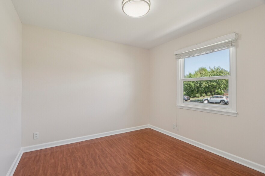 More Photos Of 17148 Stare St, Northridge Apartments For Sale