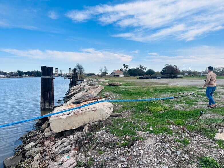 More Photos Of 1817 Highway 24, Larose Land For Sale