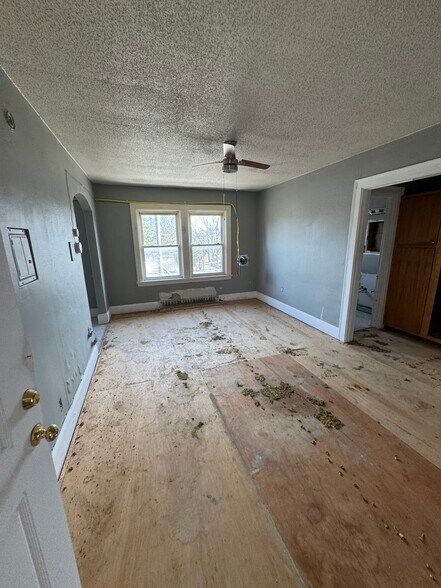 More Photos Of 2289 Upton Ave, Toledo Apartments For Sale