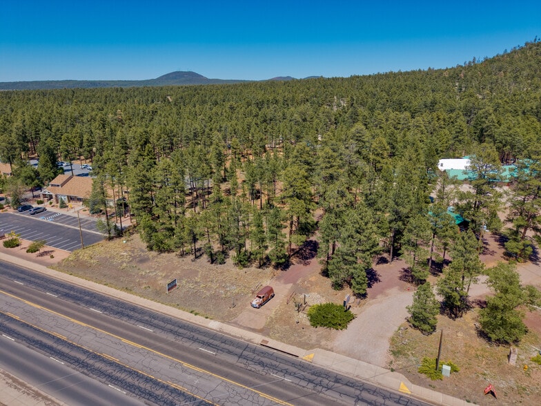 More Photos Of 182 White Mountain blvd, Lakeside General Retail For Sale