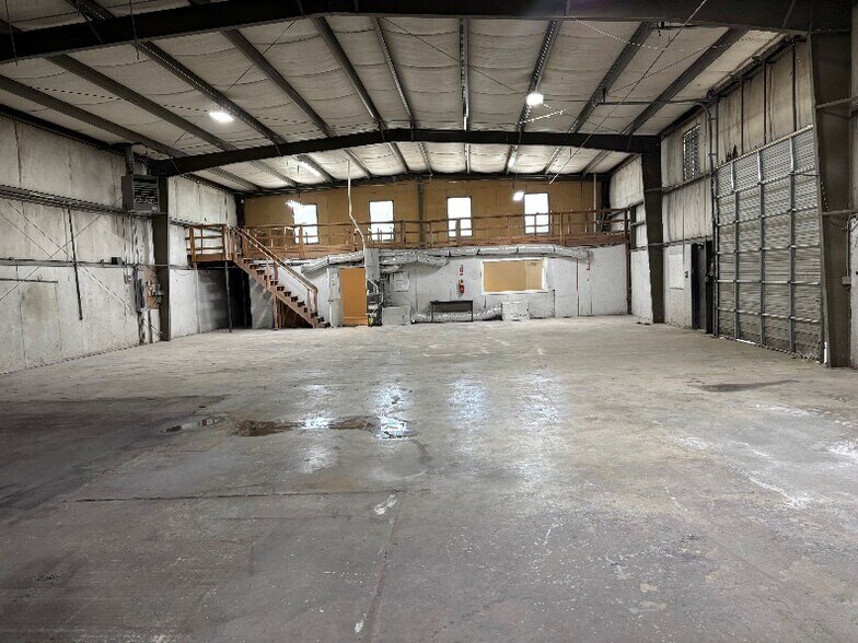 More Photos Of 155 Industrial Way, Fayetteville Distribution For Sale