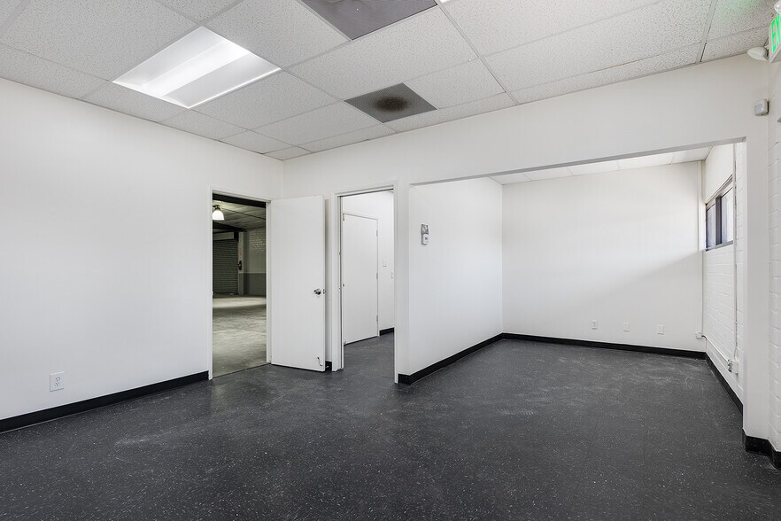 More Photos Of 12300 Denholm Dr, El Monte Warehouse For Sale