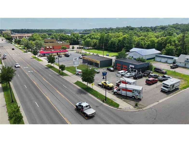 More Photos Of 519 Benton Dr, Sauk Rapids Service Station For Sale