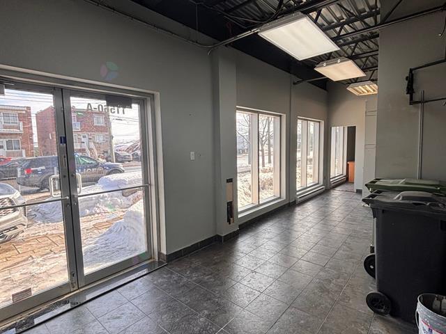 More Photos Of 11560 Boul de la Rivière-des-Prairies, Montréal Flex For Lease