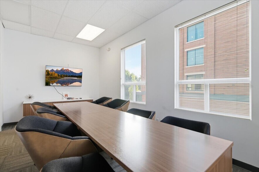 More Photos Of 92 Congress St, Saratoga Springs Medical For Sale