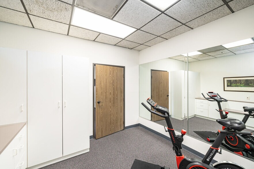 More Photos Of 231 W Blueridge Ave, Orange Manufacturing For Sale