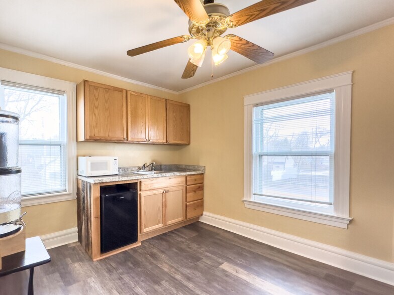 More Photos Of 1367 W Ridge Rd, Rochester Office For Sale