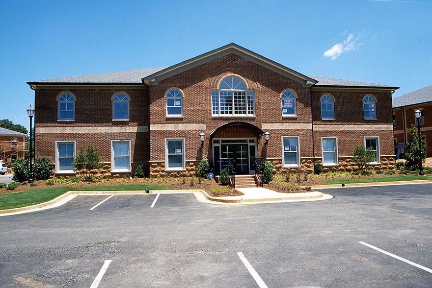 More Photos Of 4080 McGinnis Ferry Rd, Alpharetta Coworking Space