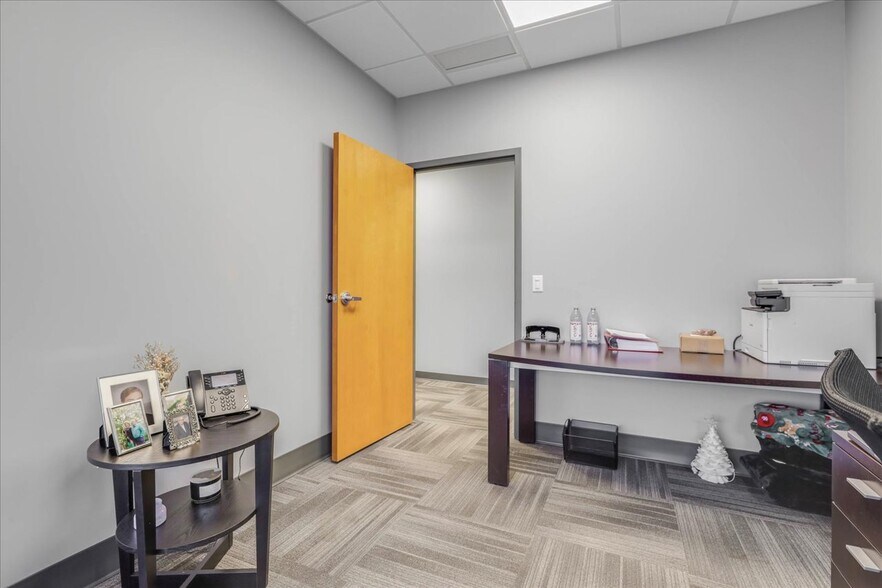 More Photos Of 215 S Monroe St, Tallahassee Office For Lease