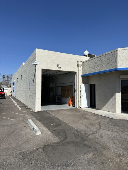 More Photos Of 4636 E McDowell Rd, Phoenix Distribution For Sale