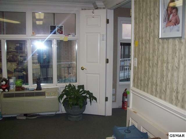 More Photos Of 400 Park Rd, Sevierville Office For Sale