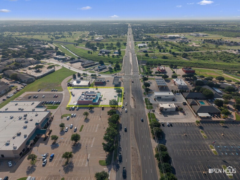 More Photos Of 2210 Southwest Pky, Wichita Falls Restaurant For Sale