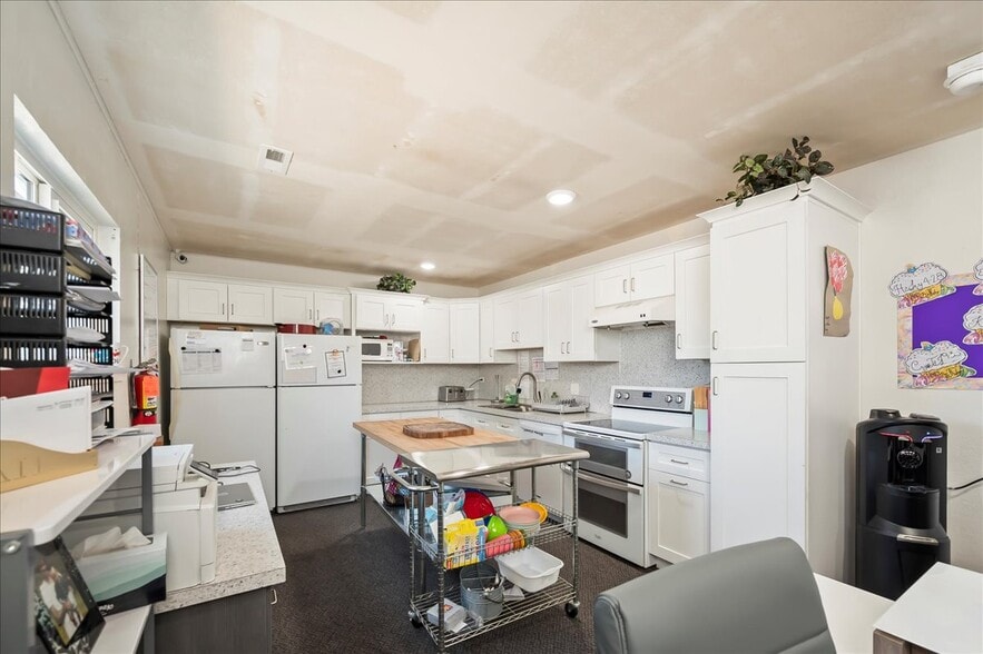 More Photos Of 522 N 9th Ave, Caldwell Daycare Center For Sale