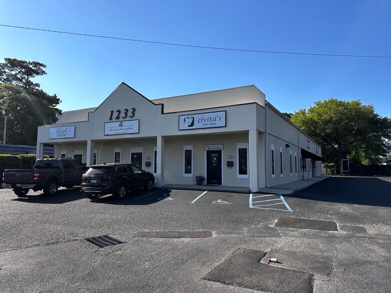 Primary Photo Of 1233 Ben Sawyer Blvd, Mount Pleasant Office For Lease