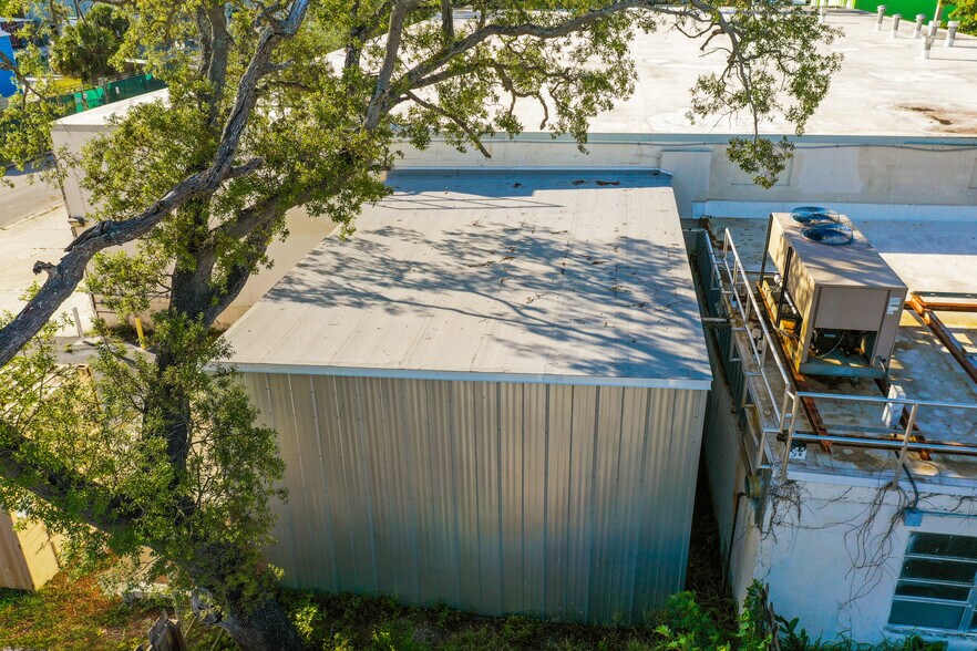 More Photos Of 875 Creel St, Melbourne Warehouse For Lease