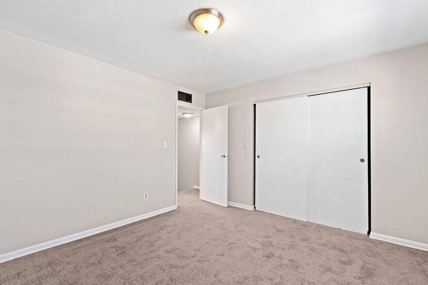 More Photos Of 2373 Belcher Dr, Columbus Apartments For Sale