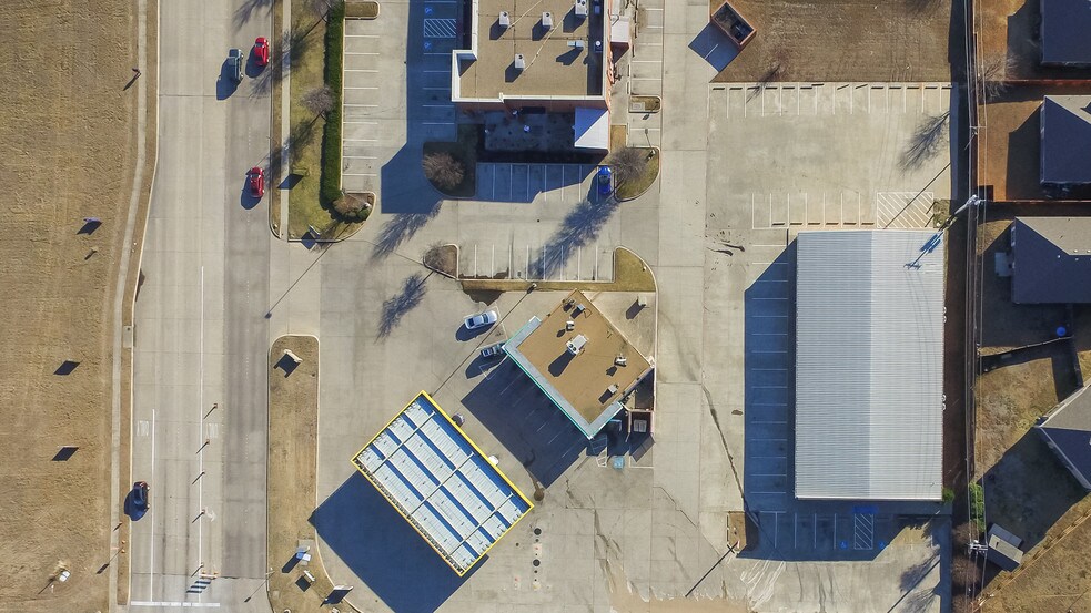 More Photos Of 6600 Bursey Rd, Watauga Freestanding For Sale