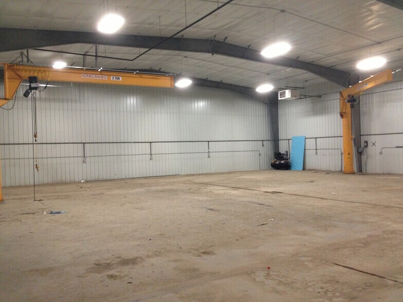 More Photos Of 409 5th St SE, Tioga Warehouse For Sale