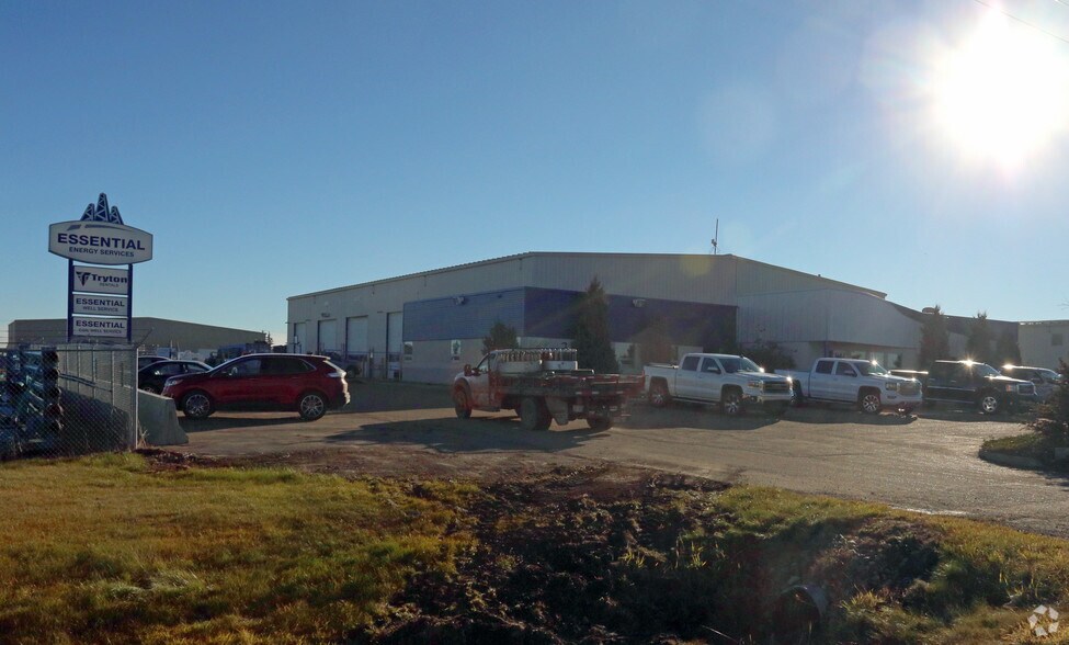 More Photos Of 1203 4th St, Nisku Manufacturing For Lease