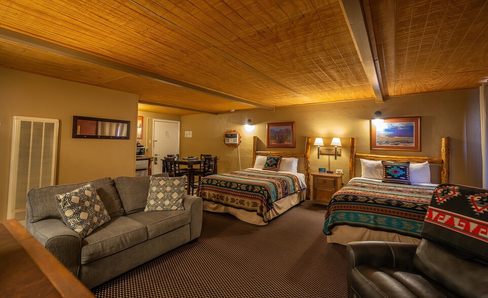 More Photos Of 627 Sudderth Dr, Ruidoso Hotel For Sale