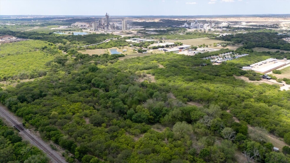 More Photos Of 1911 Wald Rd, New Braunfels Manufactured Housing Mobile Home Park For Sale