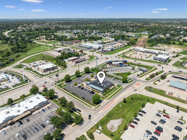 More Photos Of 5400 Edgewood Rd NE, Cedar Rapids Restaurant For Sale