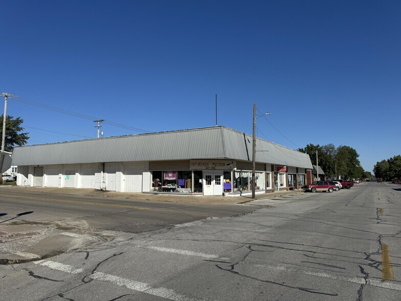 Primary Photo Of 301 N Elson St, Kirksville Flex For Sale