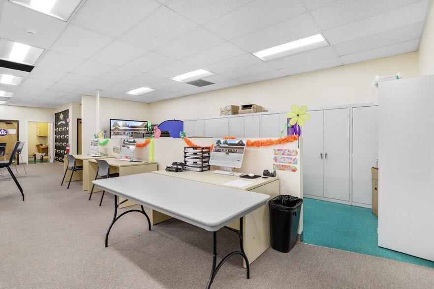 8807 Thornton Rd, Stockton, CA 95209 Retail For Lease