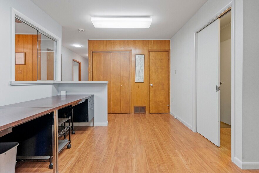 More Photos Of 6 Arbor Dr, Glens Falls Office For Sale