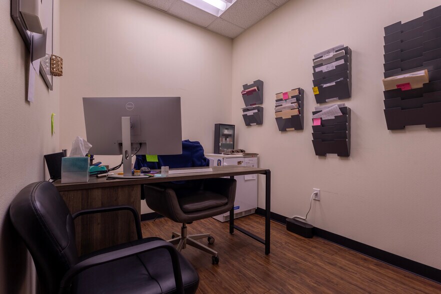 More Photos Of 2500 W William Cannon Dr, Austin Medical For Sale