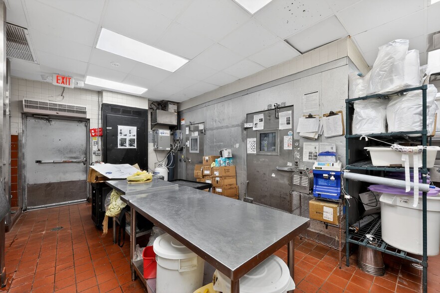 More Photos Of 3625 Hillsborough St, Raleigh Restaurant For Lease