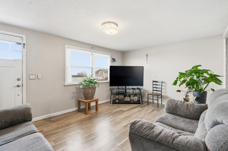 More Photos Of 2940 W 54th Ave, Denver Flex For Sale