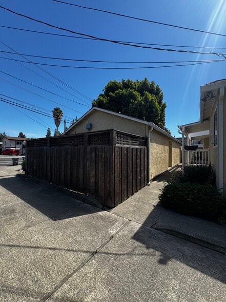 More Photos Of 26047 Gading Rd, Hayward Apartments For Sale