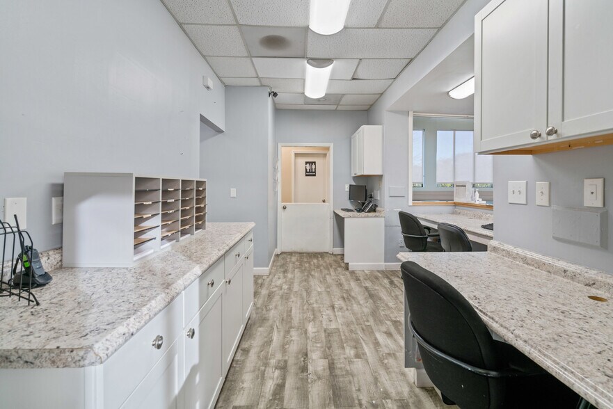More Photos Of 237 Upper Riverdale Rd, Riverdale Medical For Sale