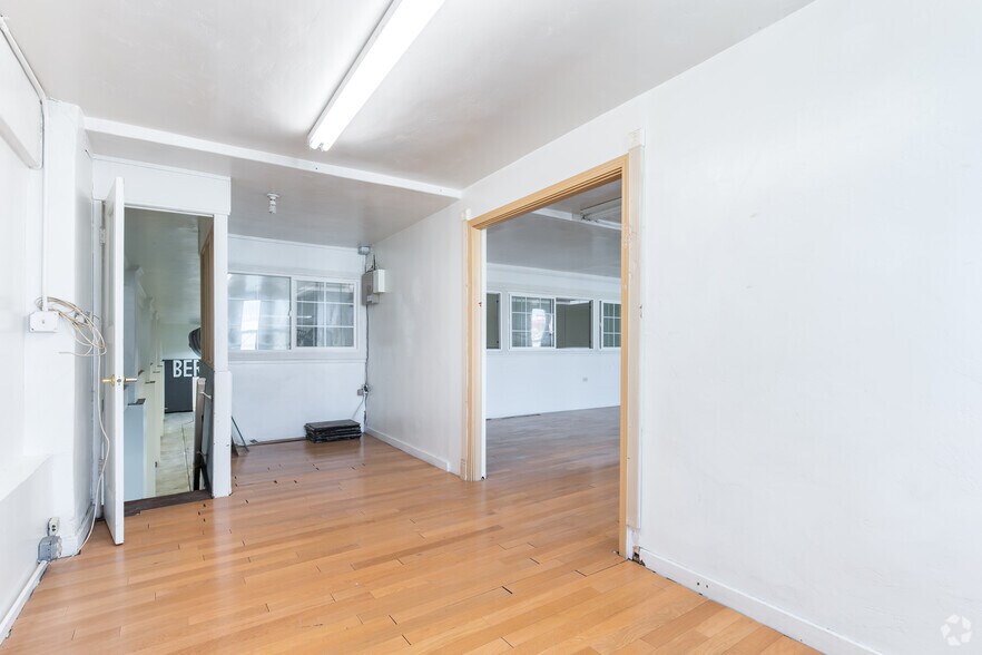 More Photos Of 2009 San Pablo Ave, Berkeley Freestanding For Lease