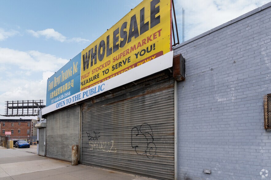More Photos Of 141-145 Hamilton Ave, Brooklyn Warehouse For Lease