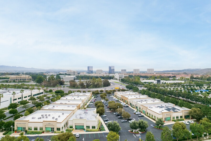 More Photos Of 90 Discovery, Irvine Office For Sale